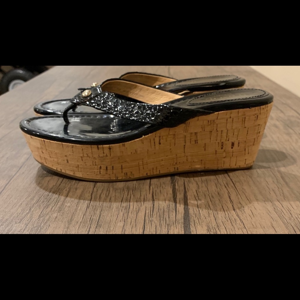 Coach Platform Flip Flops.  EUC. Size 7.5. - Picture 2 of 3